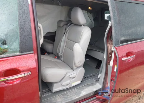 2018 Toyota Sienna Xle 8 Passenger from USA, damaged, VIN 5TDYZ3DC9JS928080